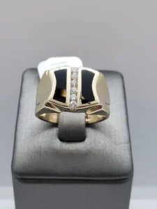 Yellow Gold Onix Diamond Ring-image