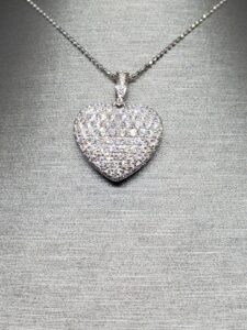 White Gold Diamond Heart Necklaces-image